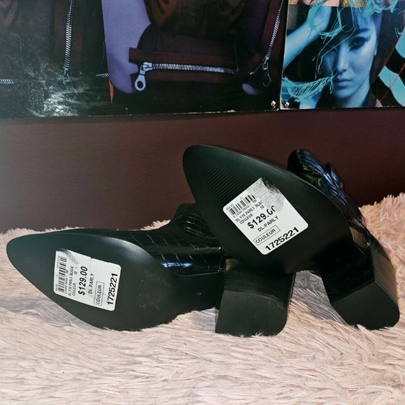 Design Lab Boots - Picture 4 of 4